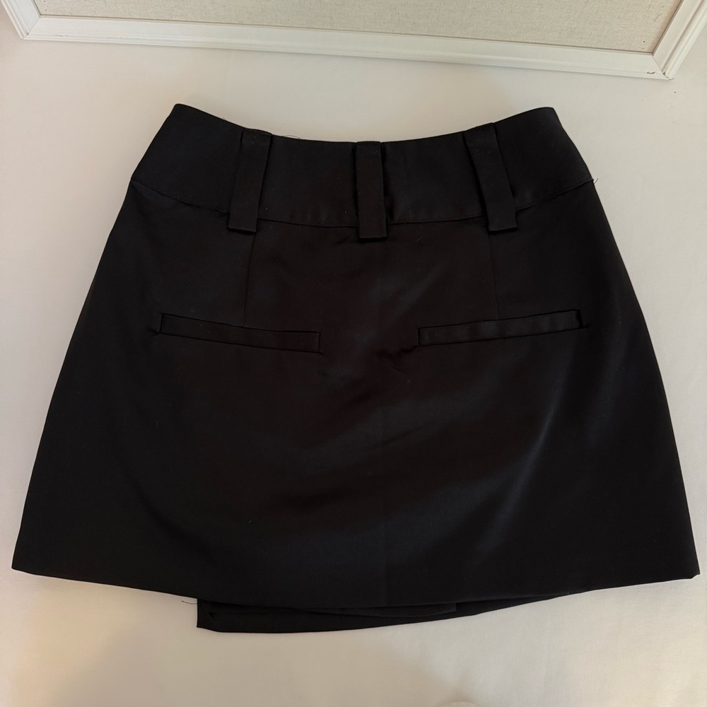 Superdown Alana Mini Skirt Elegant Black Women's never worn! - Picture 13 of 15